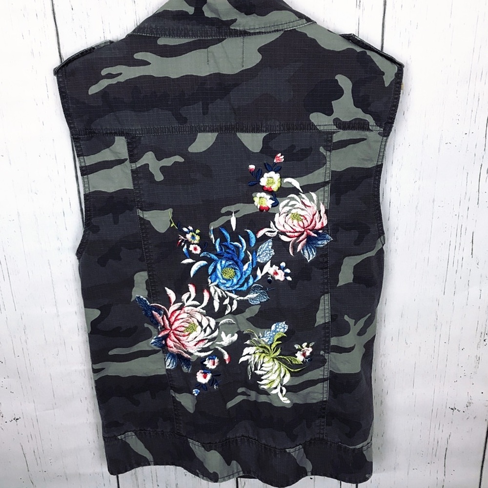 UO Moto Vest - Picture 8 of 13